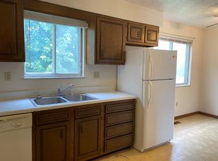 5271 W Pea Ridge Rd, Huntington, WV 25705