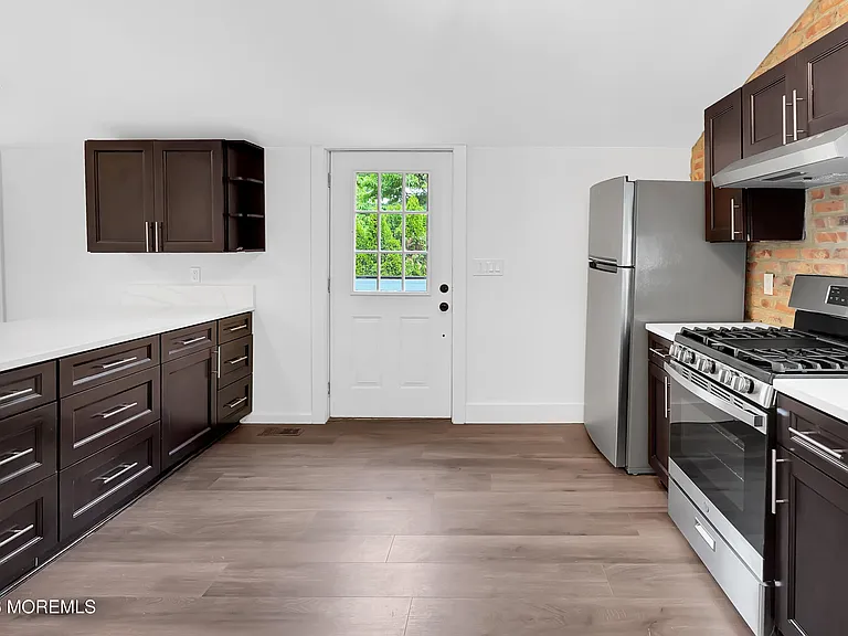 105 Owens Ave — Photo 7