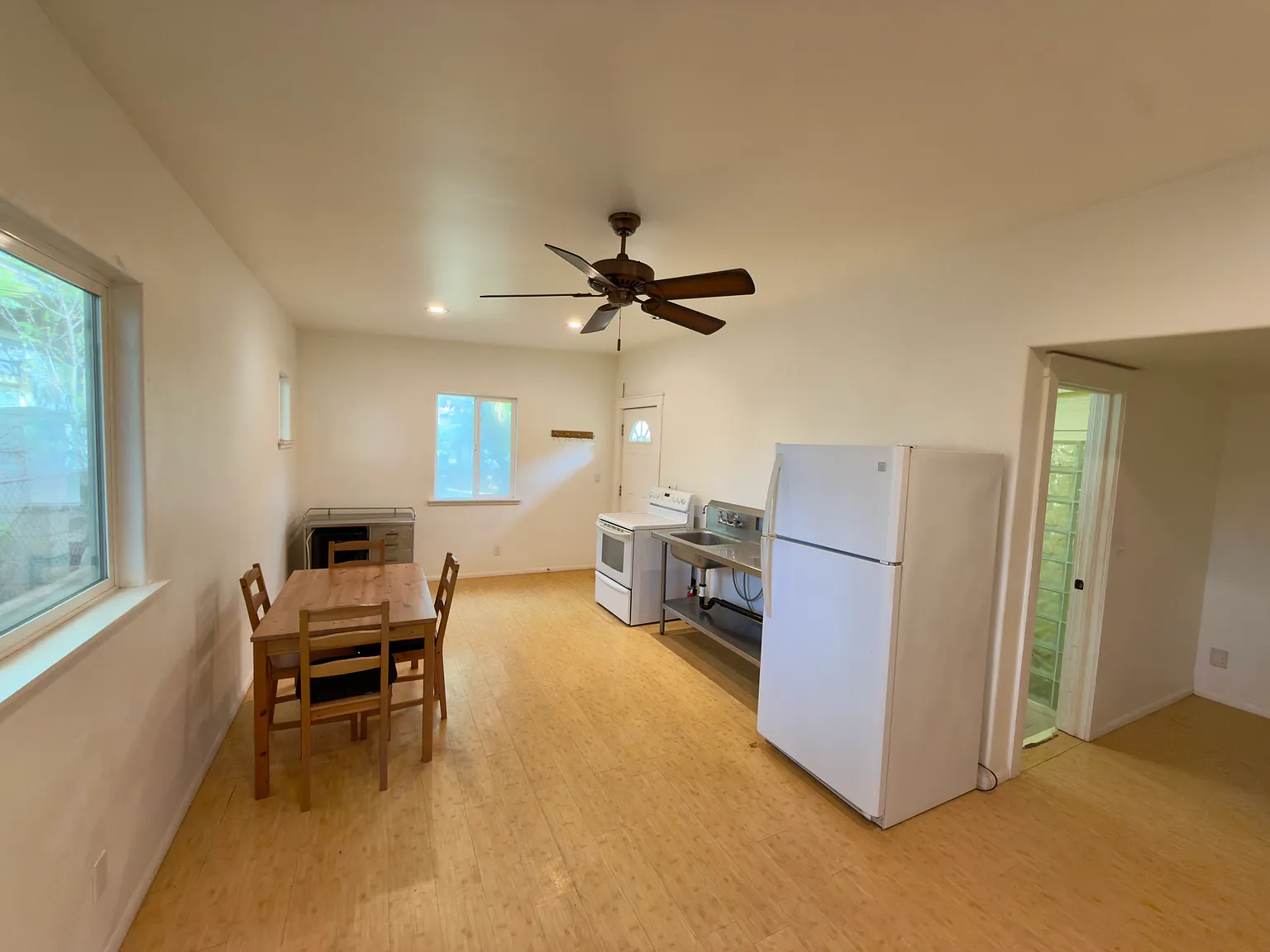 Studio, 400 sqft, $1,775 — Photo 3