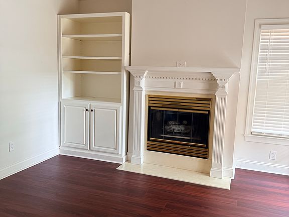 3rd image of 1706 Magnolia Ct SE