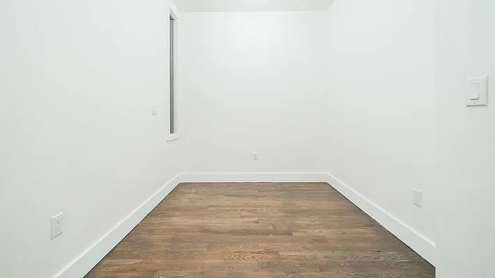 Rented by Nooklyn NYC LLC | media 50