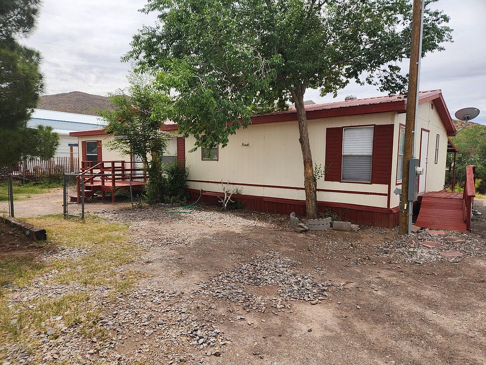 1st image of 1047 E Riverside Dr