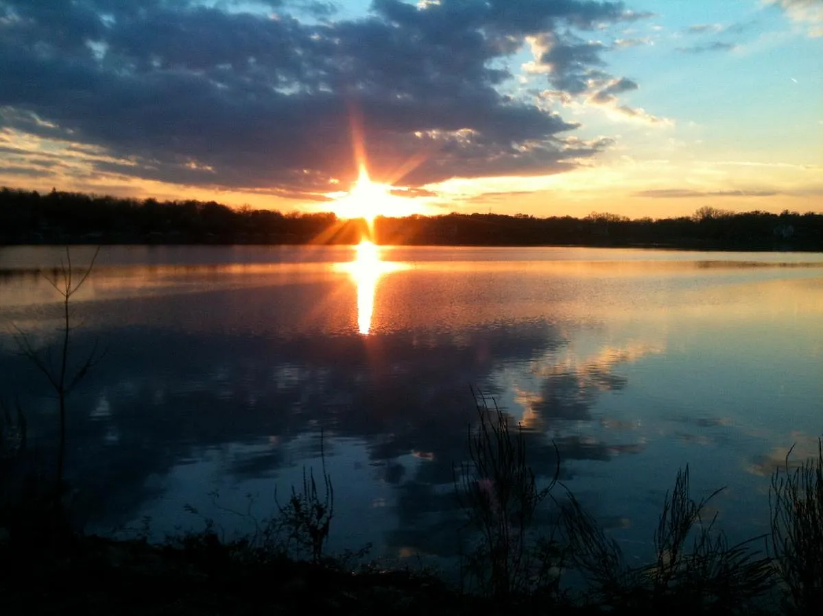 Sunset over Diamond Lake - 910 Diamond Lake Rd #7