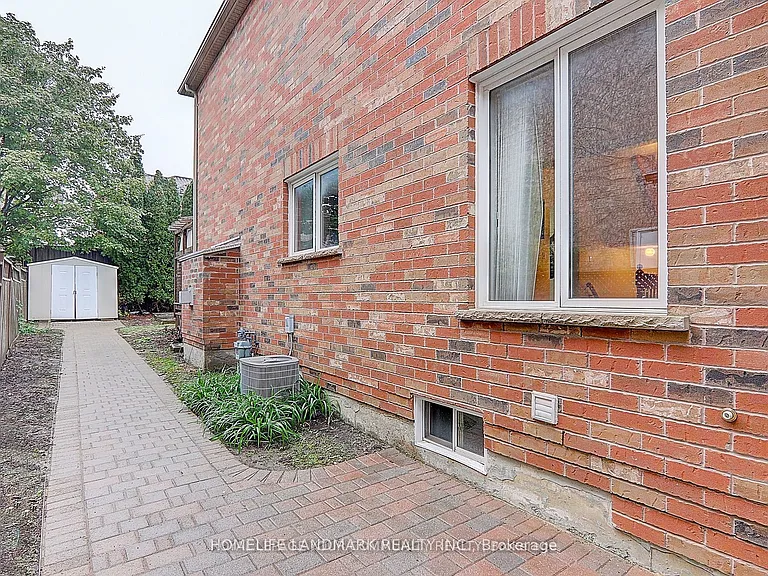 48 Kaitlin Dr — Photo 17