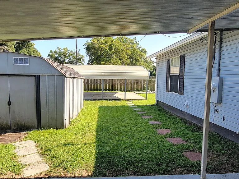 2301 W Mallory St — Photo 18