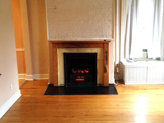2nd image of 121 E 36th St APT 4