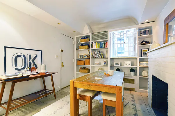 Rented by Bond New York | media 22