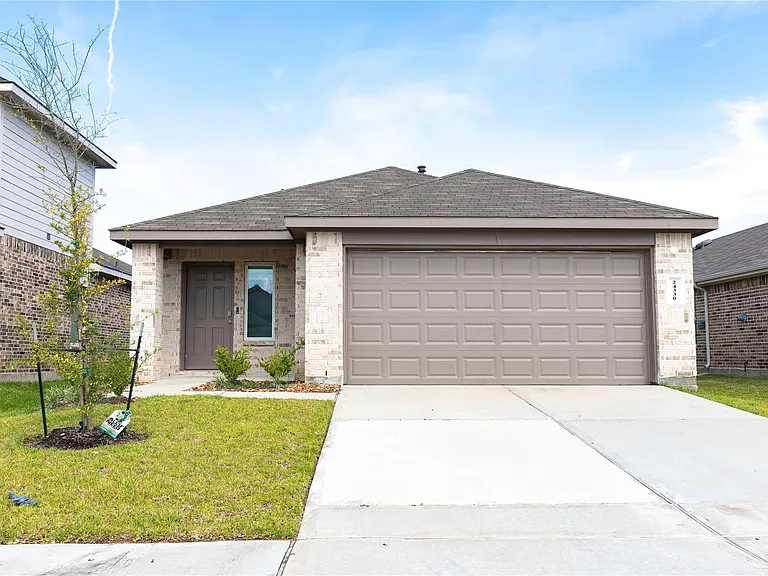 24330 Saddlestone Green Dr — Photo 19