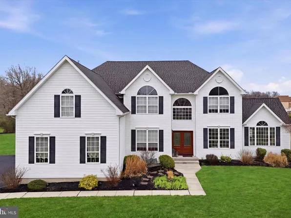 208 Shivers Run Ct, Mullica Hill, NJ 08062