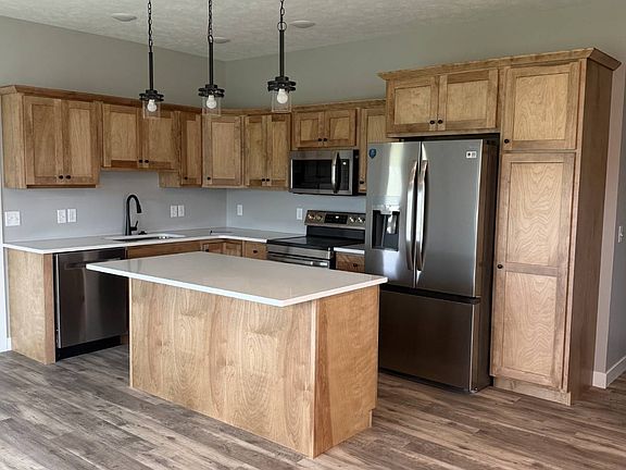 3rd image of 712 B St