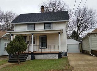 1247 S Maple Ave, Freeport, IL 61032