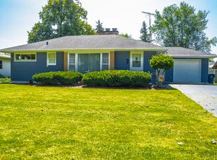 2301 Sweetbriar St, Crest Hill, IL 60403
