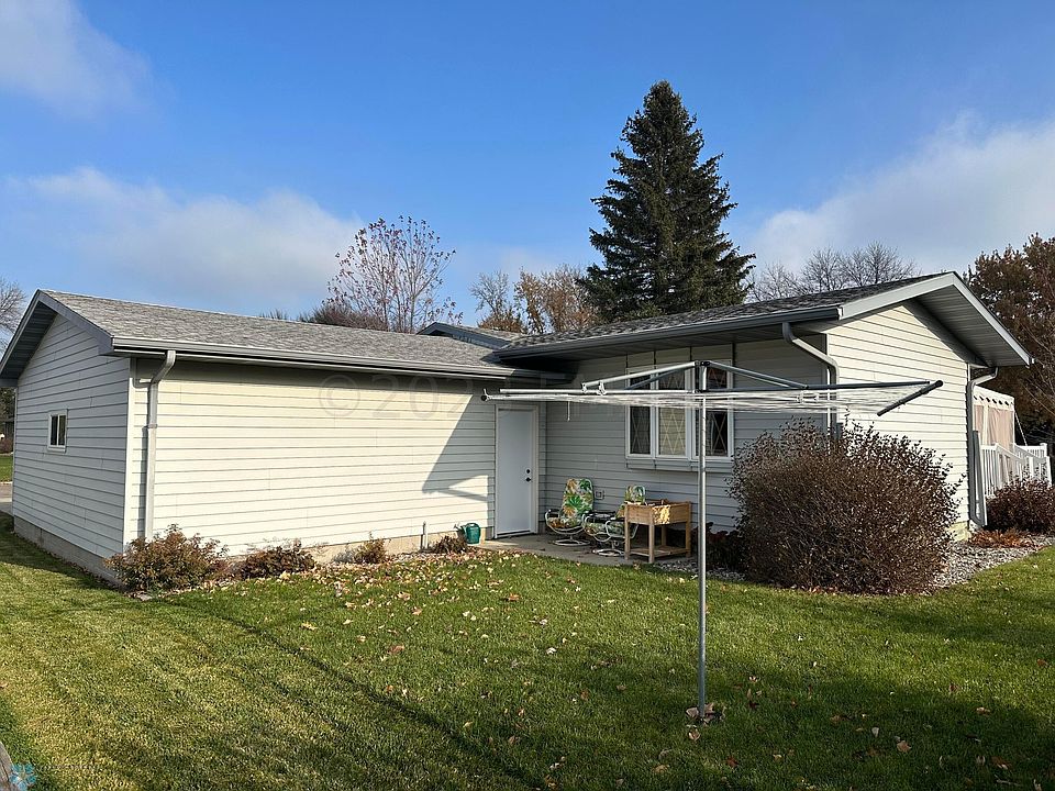 1501 Westmore Ave, Wahpeton, ND 58075 Zillow