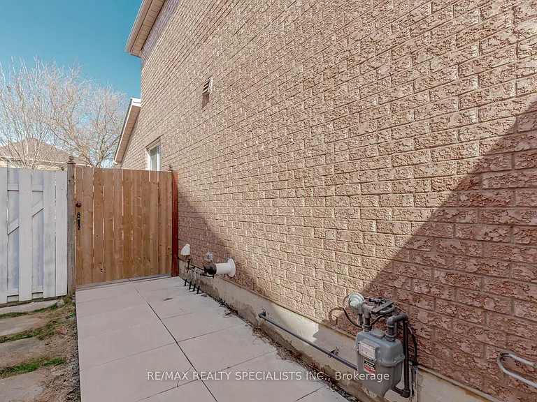 2535 Raglan Ct #LOWER — Photo 4