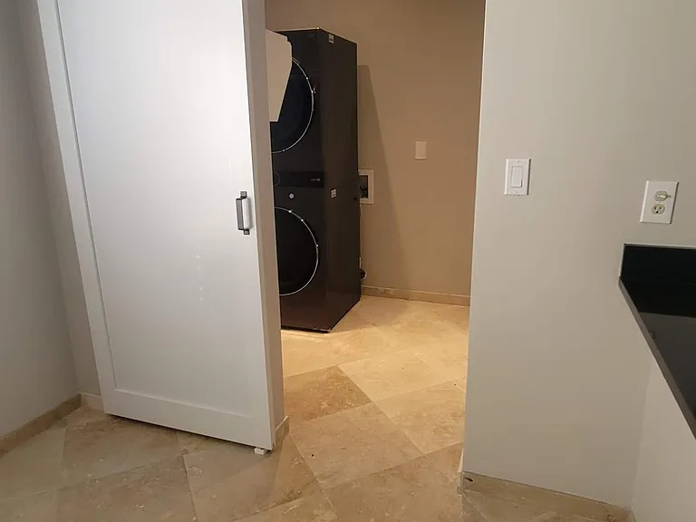 1542 E Solano Dr — Photo 46