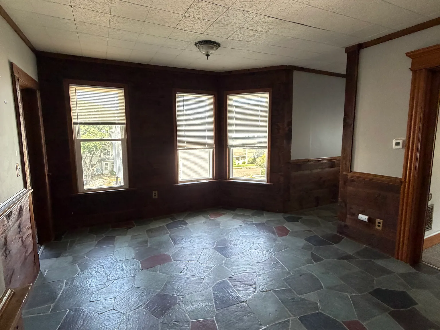 3 bed, 1150 sqft, $2,150 — Photo 4