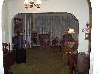 2nd image of 1011 Elysian Ave