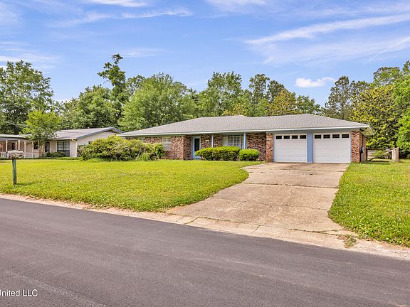 2nd image of 121 Edmund Dr