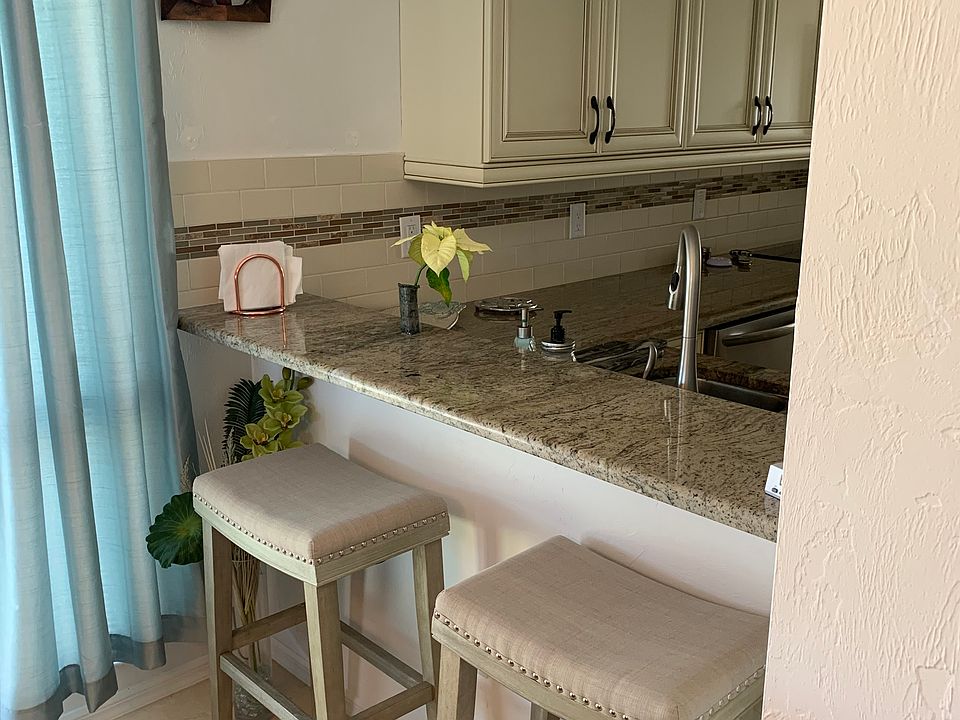 1st image of 4210 Chantelle Dr APT A204