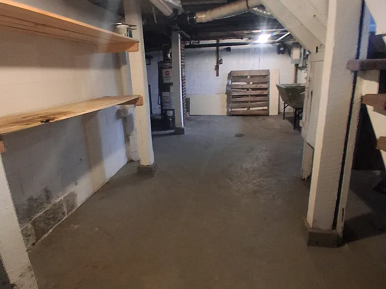 1765 Linwood Ave #1 — Photo 14