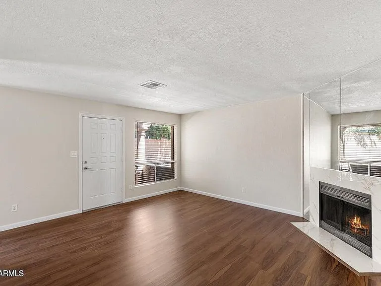 330 W Tonopah Dr #5 — Photo 11
