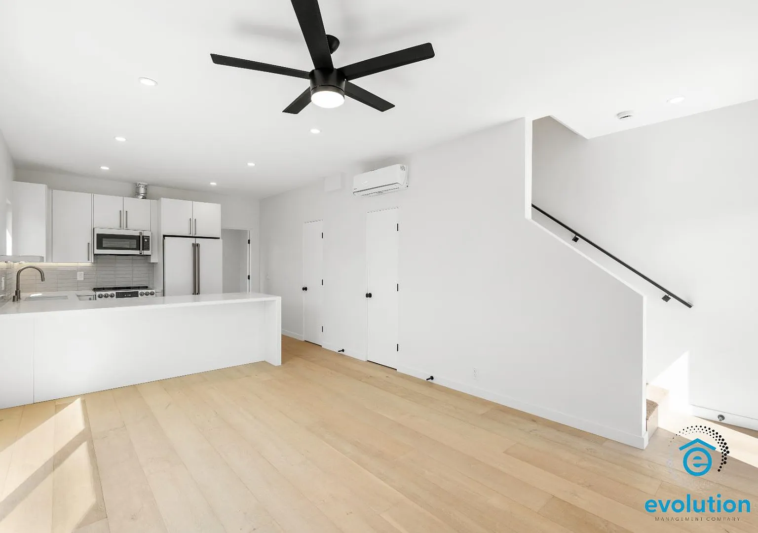 2206 Pentuckett Avenue — Photo 4