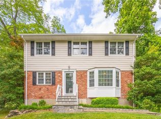 37 Stonegate Rd, Ossining, NY 10562