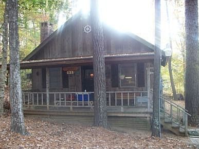 2nd image of 125 Hanna Ln