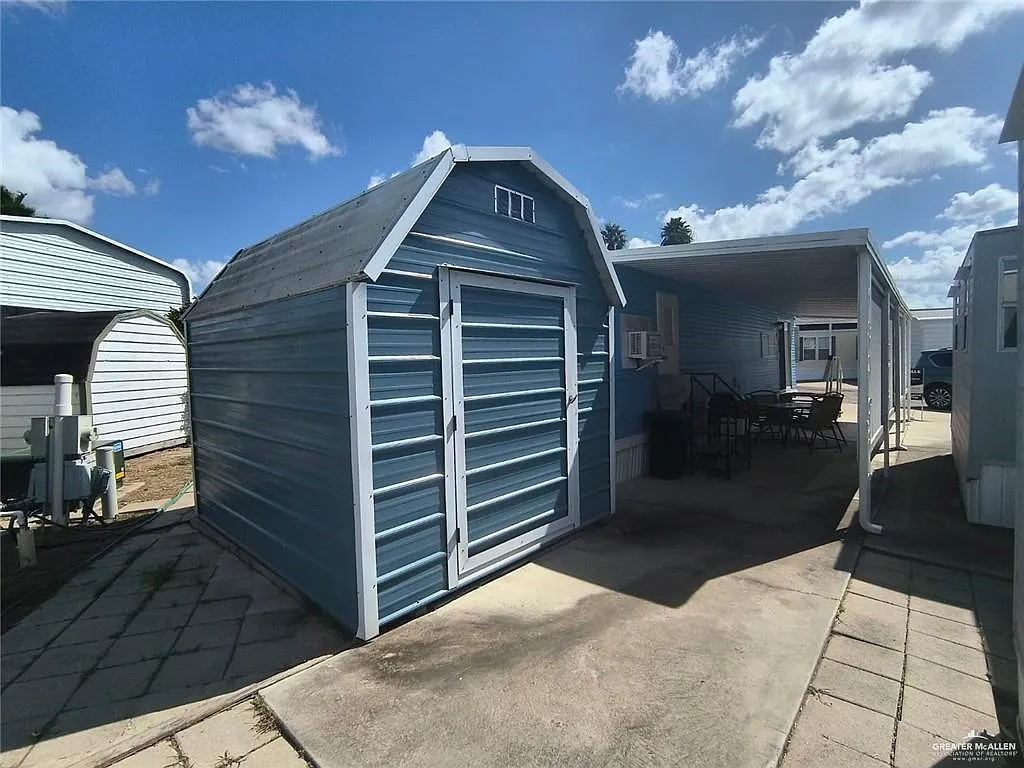 1 bed, 1.0 bath, 310 sqft, $850 — Photo 3