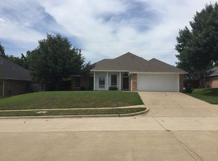 713 Whitney Dr, Midlothian, TX 76065
