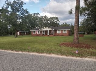 211 Cuttings Loop Rd, Homerville, GA 31634