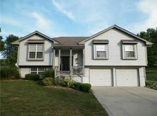 1315 N Forest Ln, Liberty, MO 64068