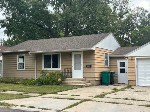 1420 N Armstrong Ave, Glencoe, MN 55336