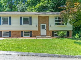 6071 Locust Rd, Saint Leonard, MD 20685