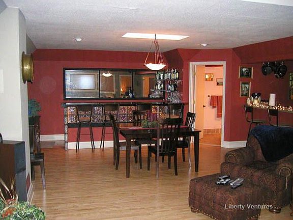 5th image of 104 E Liberty St APT 1