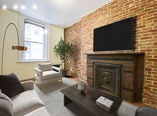 328 W 45th St APT 2, New York, NY 10036