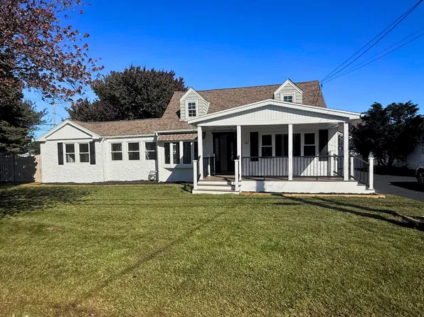 51 Tameling Ave, Babylon, NY 11702