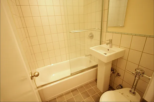 Rented by Compass | media 25