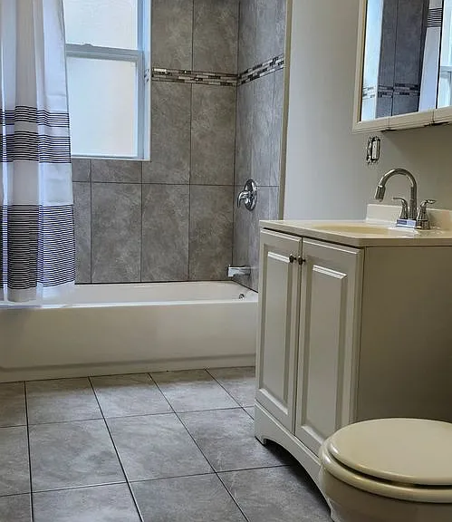 4633 Lawndale ALB — Photo 10