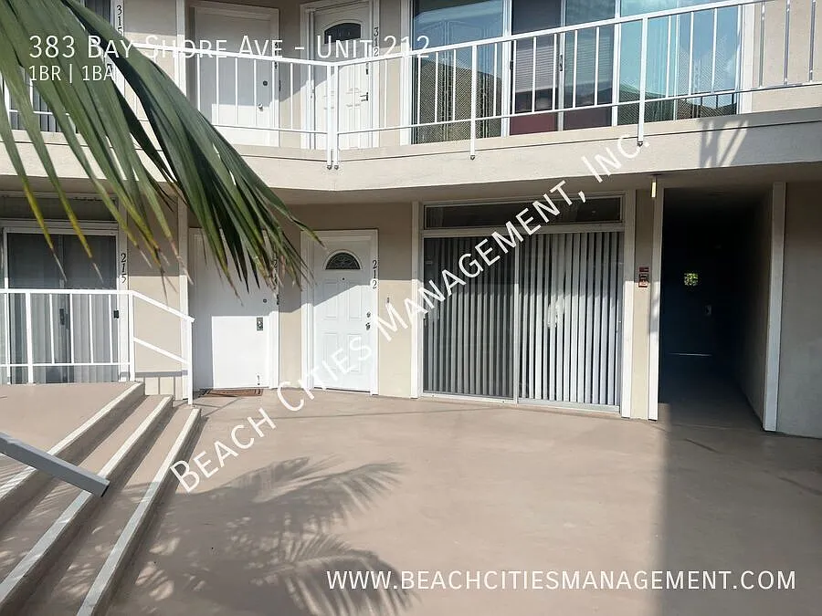 Live By the Marina! — Photo 3