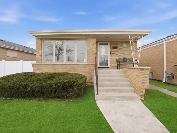 5820 S Narragansett Ave, Chicago, IL 60638