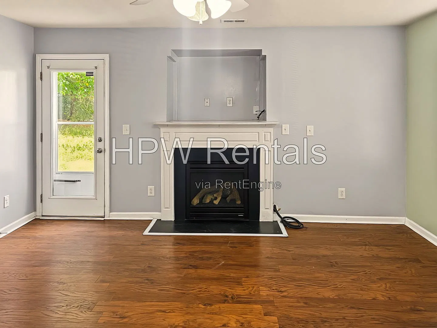 4 bed, 2.5 bath, 2045 sqft, $1,970 — Photo 3