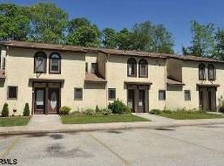 40 Squaw Valley Ct, Galloway, NJ 08205