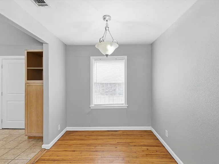 3207 Casino Dr — Photo 4