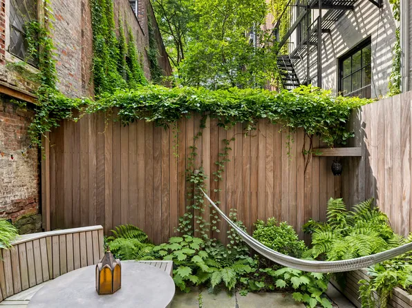 222 East 17th Street GARDEN image 10 of 11