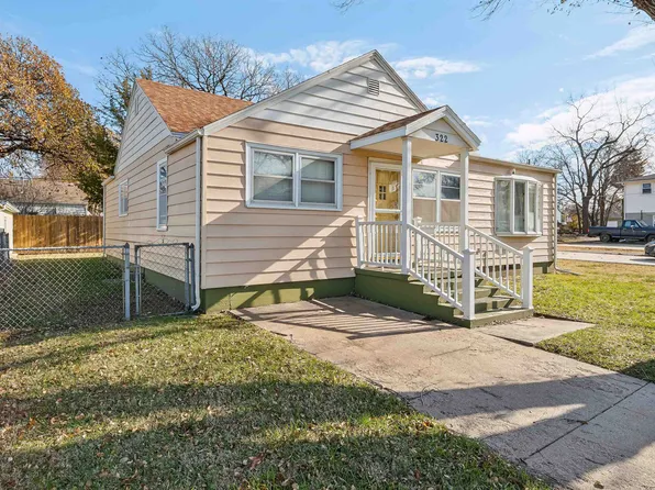 322 N Arthur St, El Dorado, KS 67042