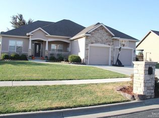 2524 Ridgehill Dr, Salina, KS 67401