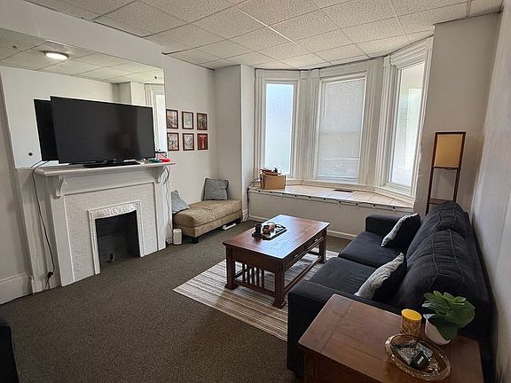 2nd image of 3449 Ward St