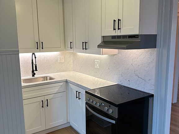 4th image of 417 C St APT 3