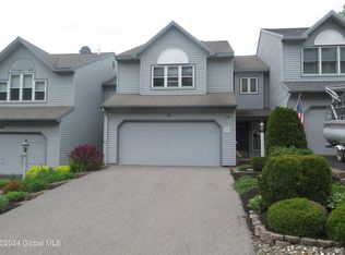 15 Pine Ridge Rd, Saratoga Springs, NY 12866